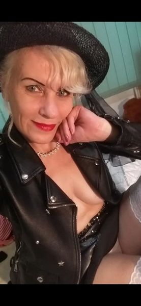 Ghertrude_mature Photo