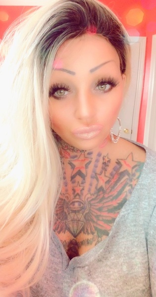 PamelagunnsXXX Photo