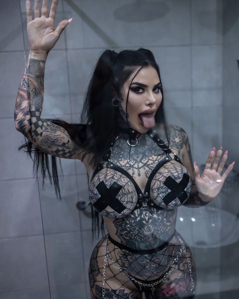 DARKINKEDBABE Photo