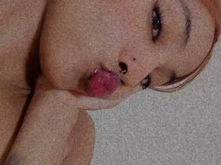IvyMew Live Cam