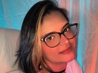 LeahKendl Live Cam
