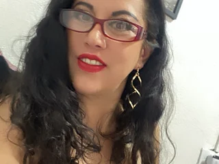 MirandaLatinaLovely Live Cam