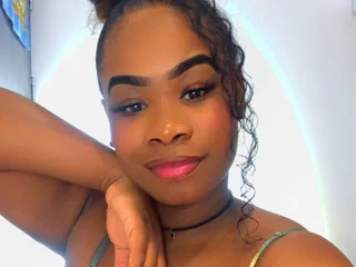 SaraiEvans Live Cam