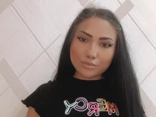 SelineSaint Live Cam
