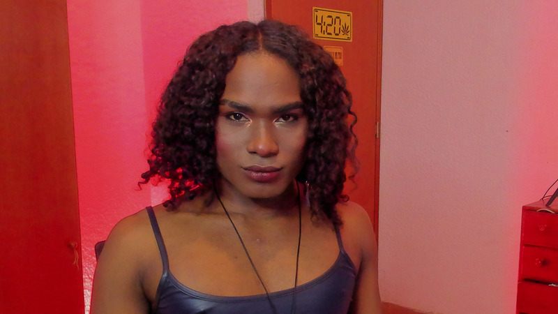 LaGoldenBitch Photo LaGoldenBitch Photo