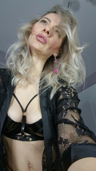 SweetMonicaUK Photo