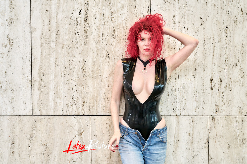 LatexRapture Photo LatexRapture Photo