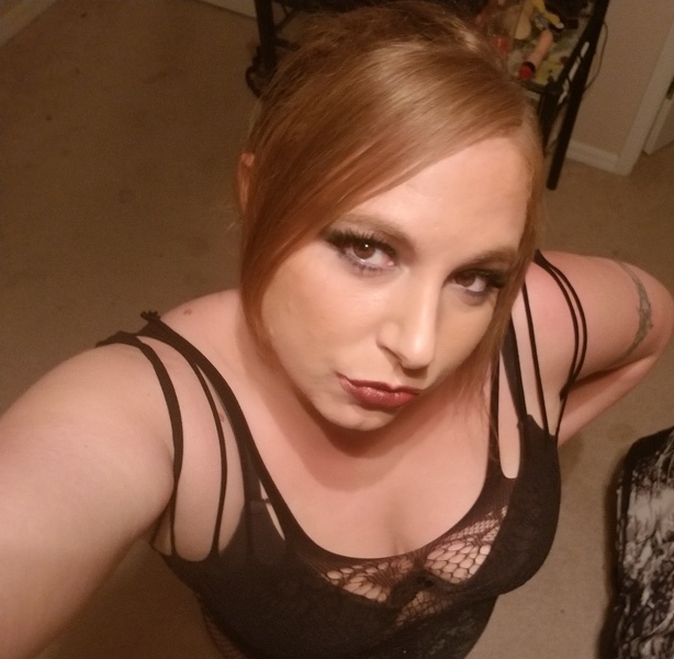 HotWifeSarah Photo