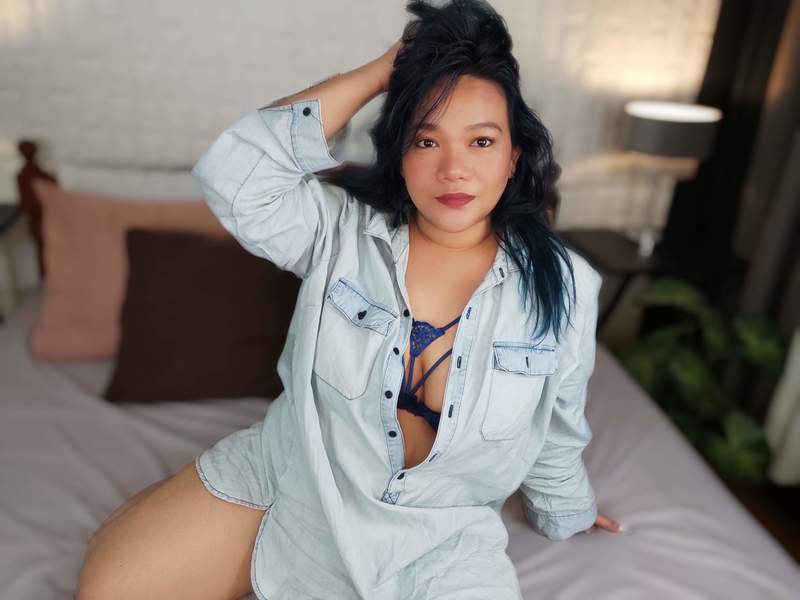 FoXxyCuRvy Photo