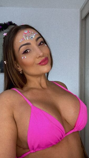 4uhotmichelle26 Photo