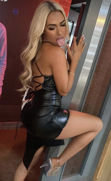 Bella_steel_official Photo