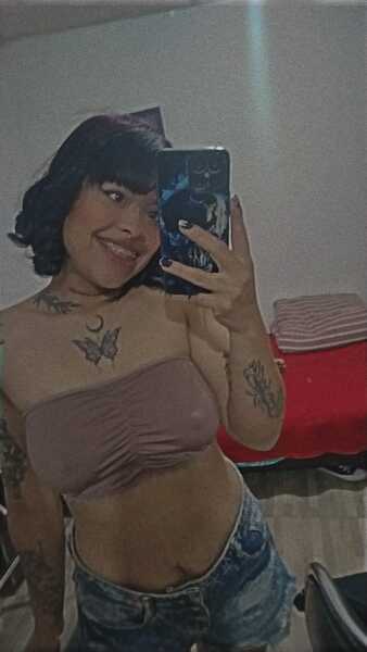miahernadez303av Photo
