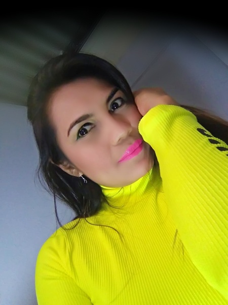 Lara_Sexy_Milf Photo