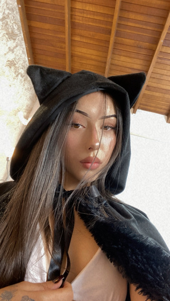 Prettylitlething Photo