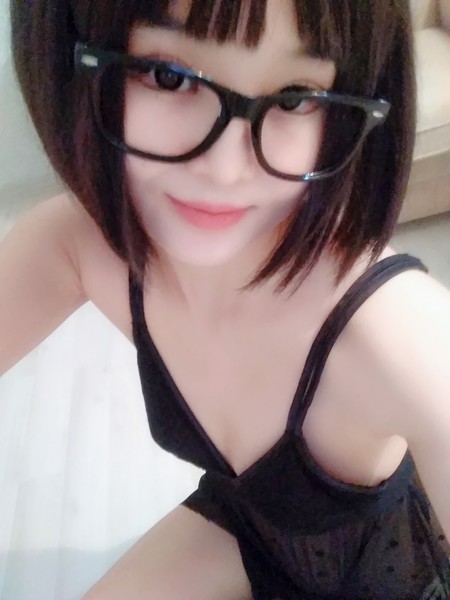 Layen Photo Layen Photo