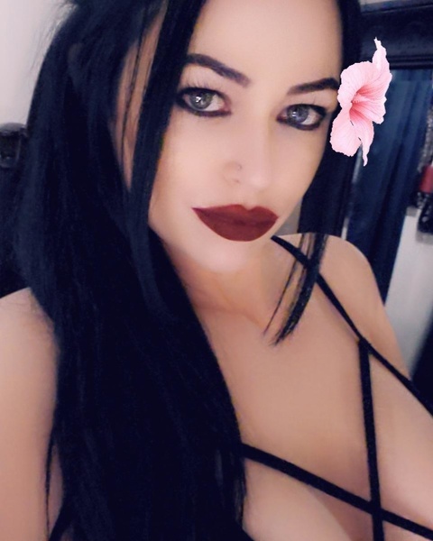 AryanaAugustine Photo