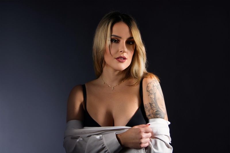 MollyAlone Photo