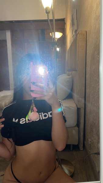 Prettylitlething Photo