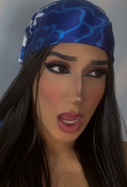 IsabelSexySmile Photo IsabelSexySmile Photo