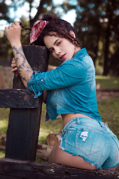 DannaCurly Photo DannaCurly Photo