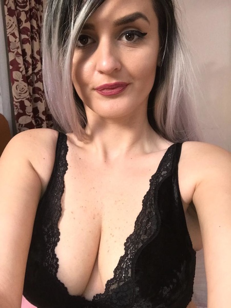 xMEDEEA Photo xMEDEEA Photo