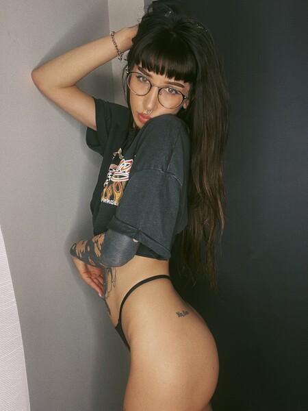 LilithLuxXO Photo LilithLuxXO Photo
