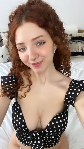 CurlyRina Photo CurlyRina Photo