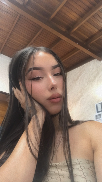 Prettylitlething Photo