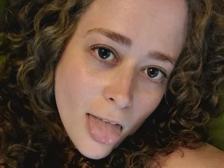 ArieLabai Live Cam