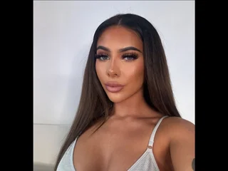 PrettynaughtyLacey Live Cam