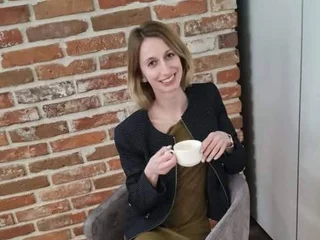 AliceBody Live Cam