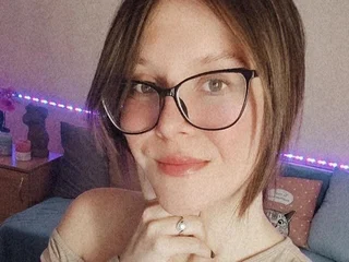AliceSlyFox Live Cam