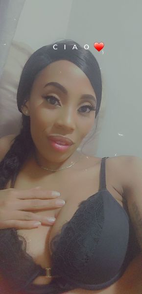 KiaraLaneX Photo