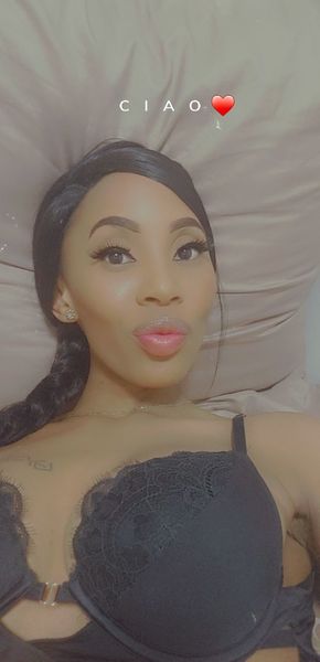 KiaraLaneX Photo