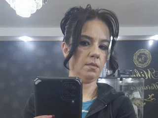 CAITLIYN Live Cam
