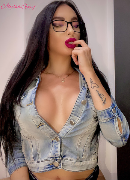 AlyssaSpicy Photo