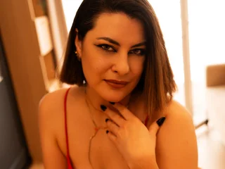 EmilyAmore Live Cam