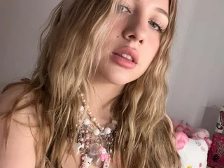 littlemissalisa Live Cam