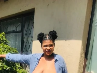 Sexybusty19 Live Cam