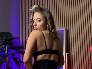 SweetXHailey Live Cam