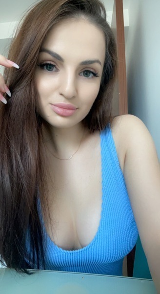 AYILEEN Photo