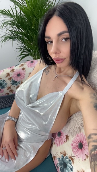 IvyWiksen Photo IvyWiksen Photo