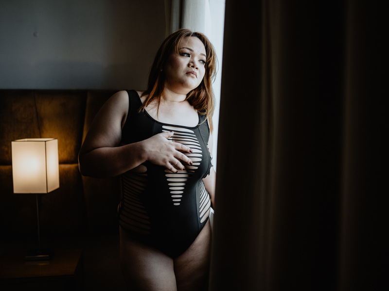 FoXxyCuRvy Photo FoXxyCuRvy Photo