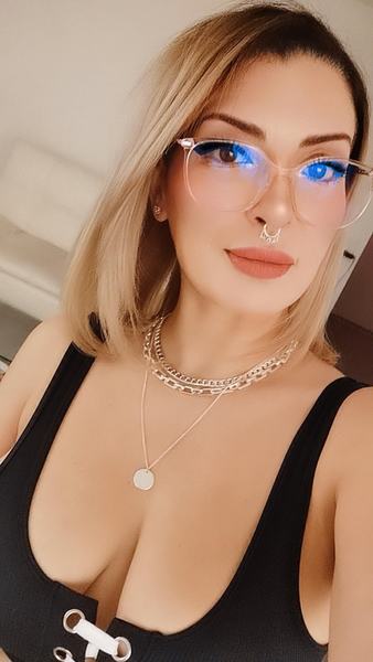 ChloeXsecret Photo