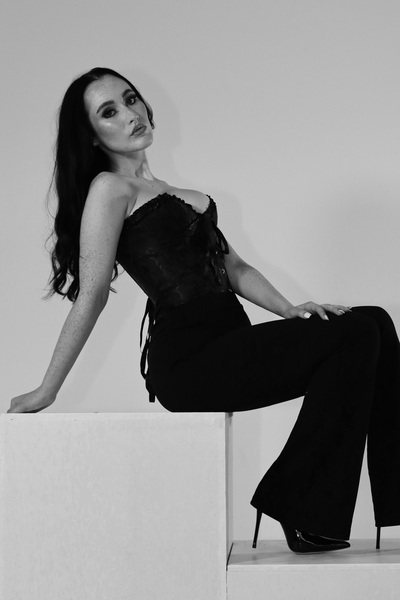 ZaraHartUK Photo ZaraHartUK Photo
