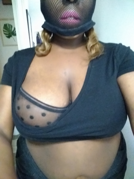 CurvyStranger Photo CurvyStranger Photo