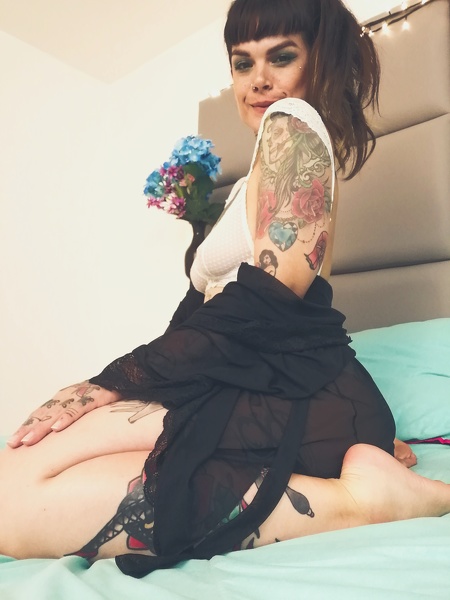 AlessaMoth Photo AlessaMoth Photo