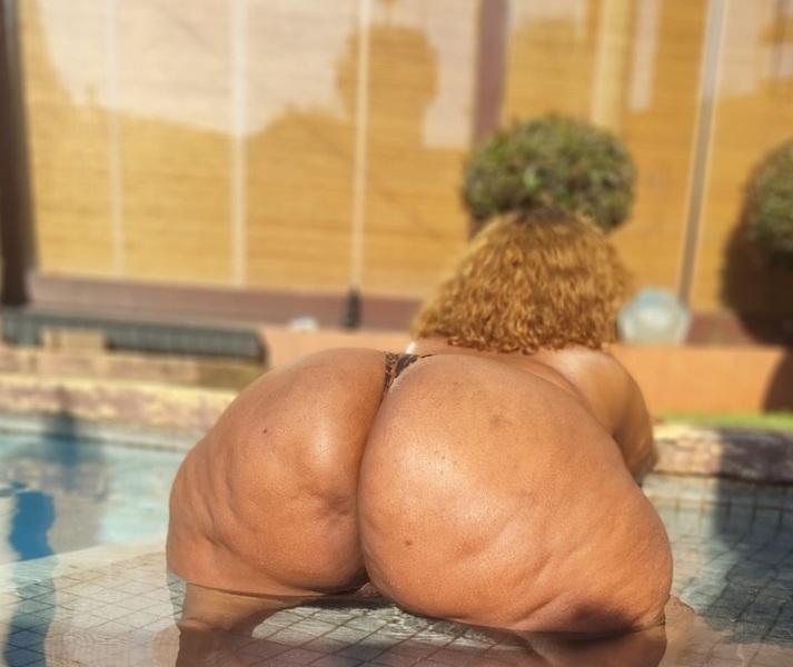 HotCurvyAssx38 Photo HotCurvyAssx38 Photo