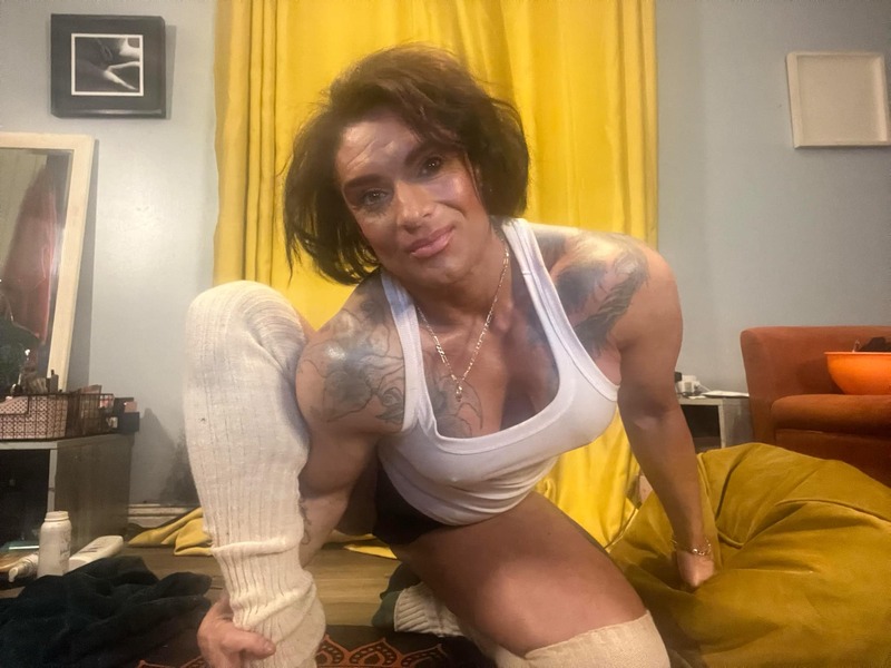 NiceMuscleGirlXZXZ Photo NiceMuscleGirlXZXZ Photo