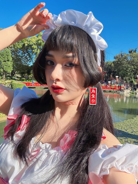 SabriPetite Photo SabriPetite Photo